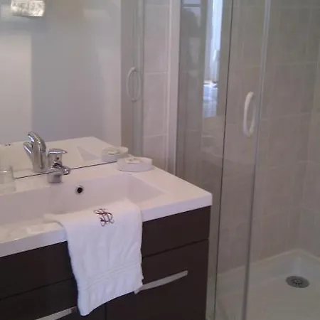 حدد الفندق فندق لو مان