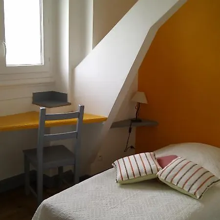 فندق حدد الفندق لو مان