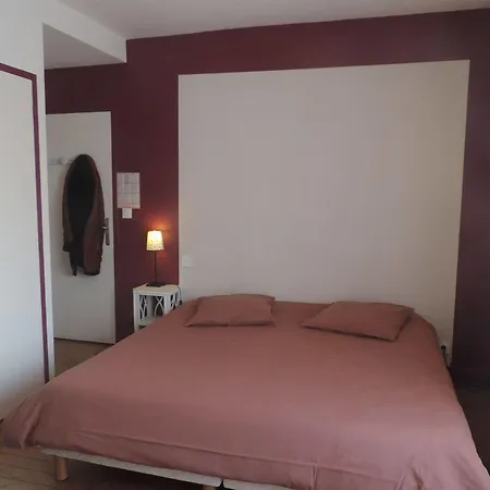 فندق حدد الفندق لو مان