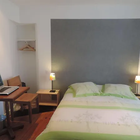 حدد الفندق لو مان