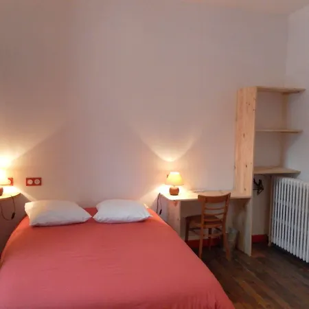 حدد الفندق فندق